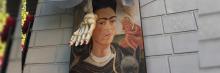 Foto de exposición  de Frida Kahalo en la casa de Mexico en España