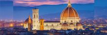  Vista panorámica de la Catedral de Florencia con su distintiva cúpula renacentista durante el crepúsculo.